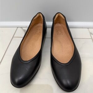 Naturalizer Black Women's Flats